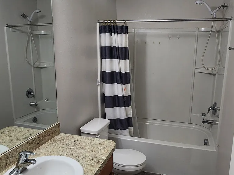 706 Chatham Walk Dr — Photo 9