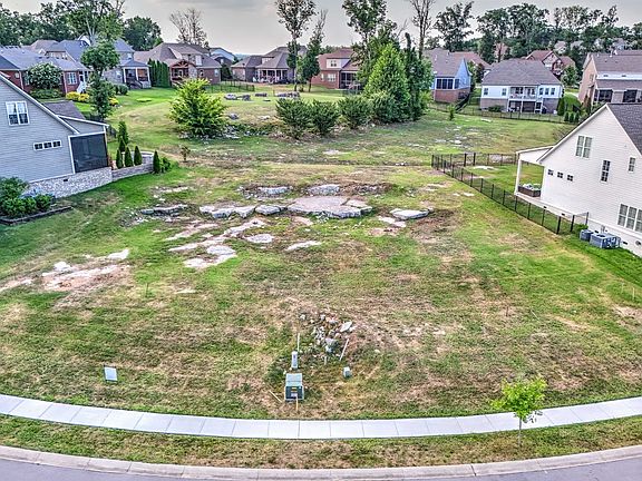 3rd image of 8033 Warren Dr