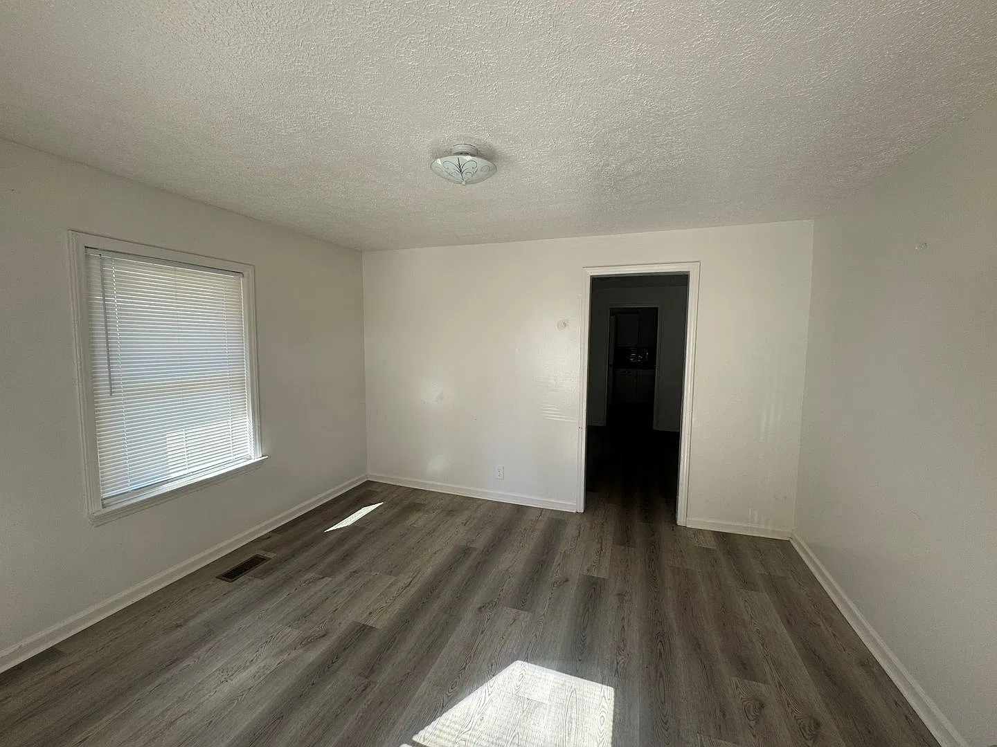 Remodeled 1/1 located in Shelby, NC — Photo 3