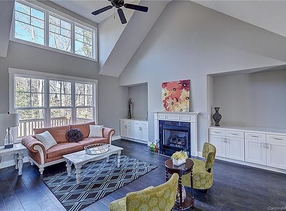 5th image of 6967 Pin Oaks Dr