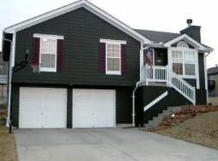 1489 NW Foxboro Rd, Blue Springs, MO 64015