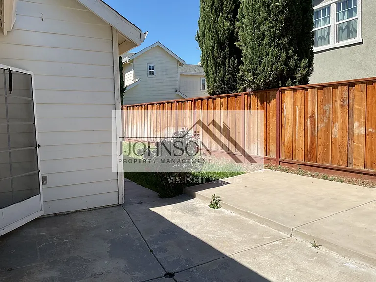 4343 Middlefield Dr — Photo 11