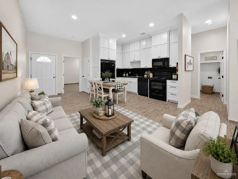 3 bed, 2.0 bath, 1365 sqft, $1,500 — Photo 4