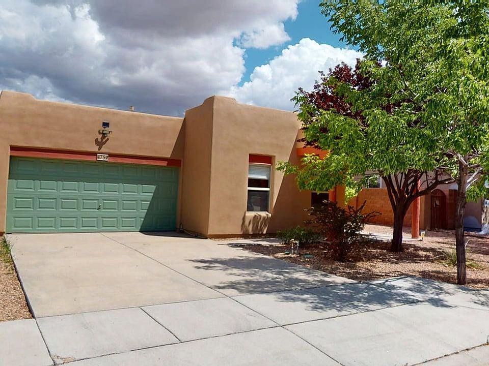 1st image of 4759 Solecito Way