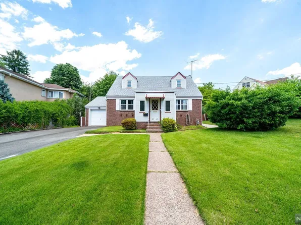 37 Garden View Ter #17, Fair Lawn, NJ 07410