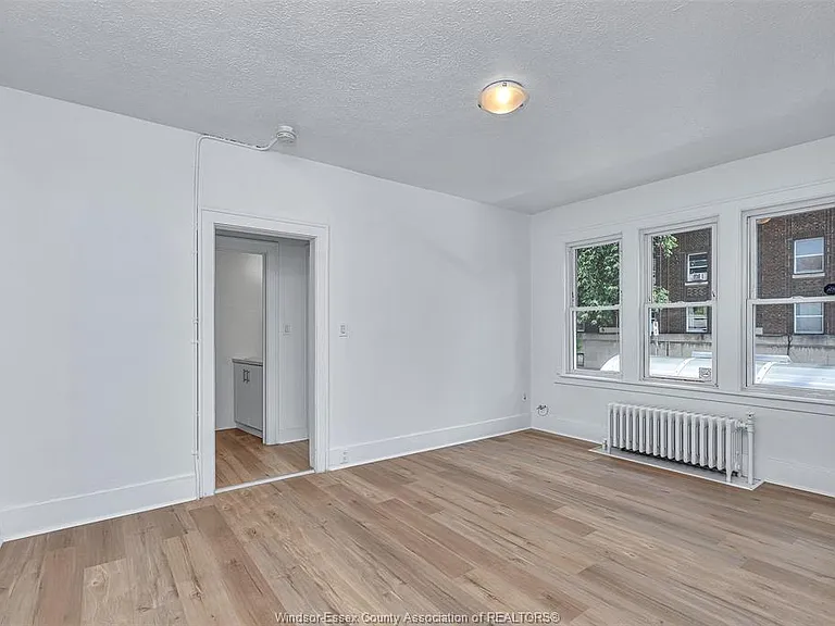 1094 Lincoln Rd — Photo 33