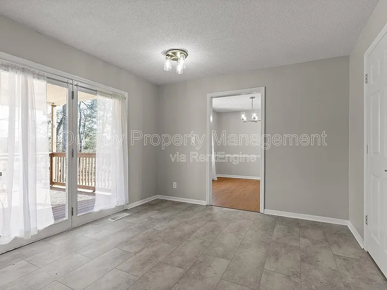 7701 Diamondhead Dr — Photo 11