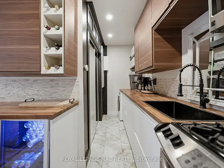 17 Considine Ave — Photo 15