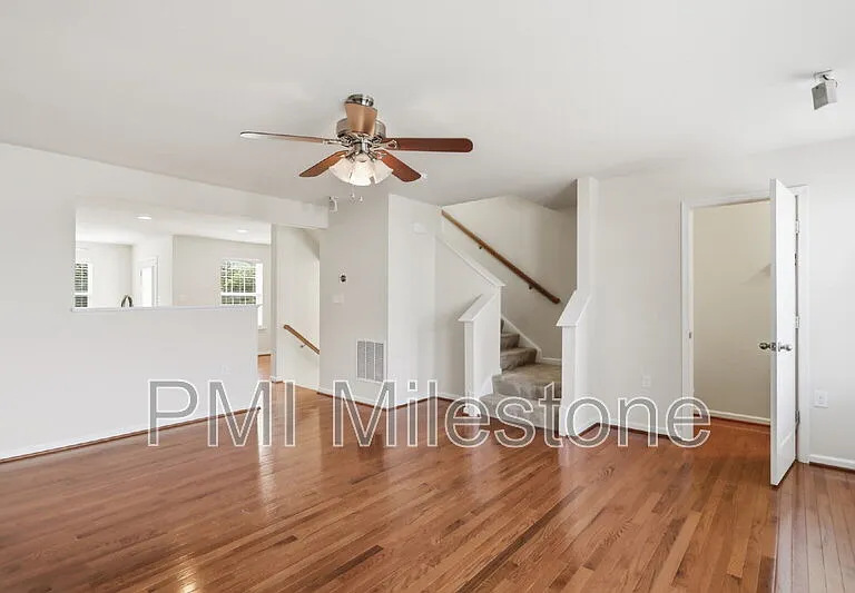 100 Bertelli Ct — Photo 15