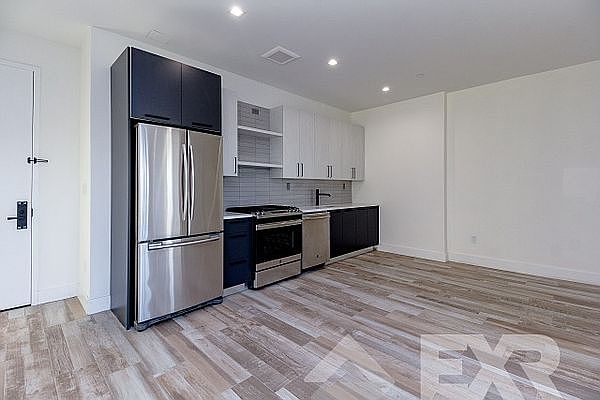 1st image of 8 Fairview Pl #203B