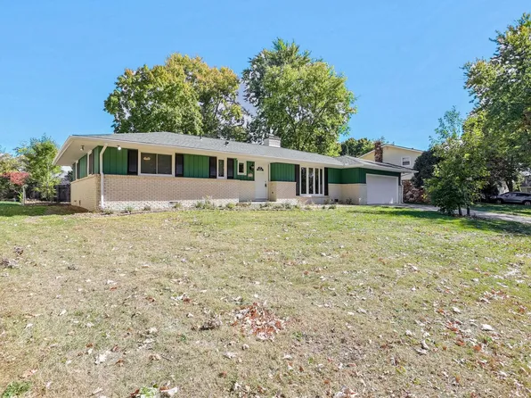 1716 Georgetown Dr, Champaign, IL 61821