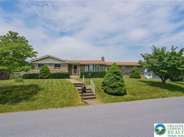 3442 Hickory Cir, Allentown, PA 18103