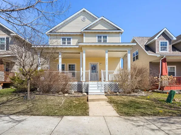 2755 Faulkner Dr, Chaska, MN 55318