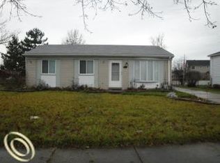 29340 Cambridge St, Flat Rock, MI 48134