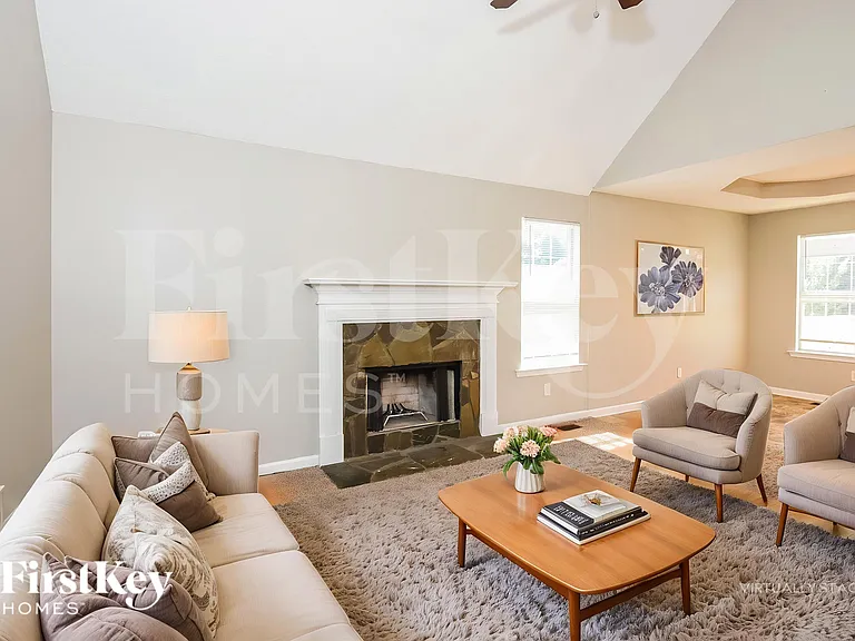 212 Station Way — Photo 3