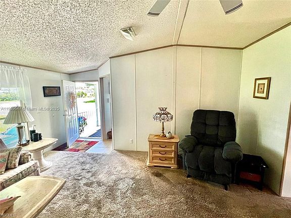 3rd image of 138 Lantern Ln