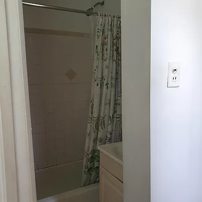 Rented by Aamen Realty | media 4