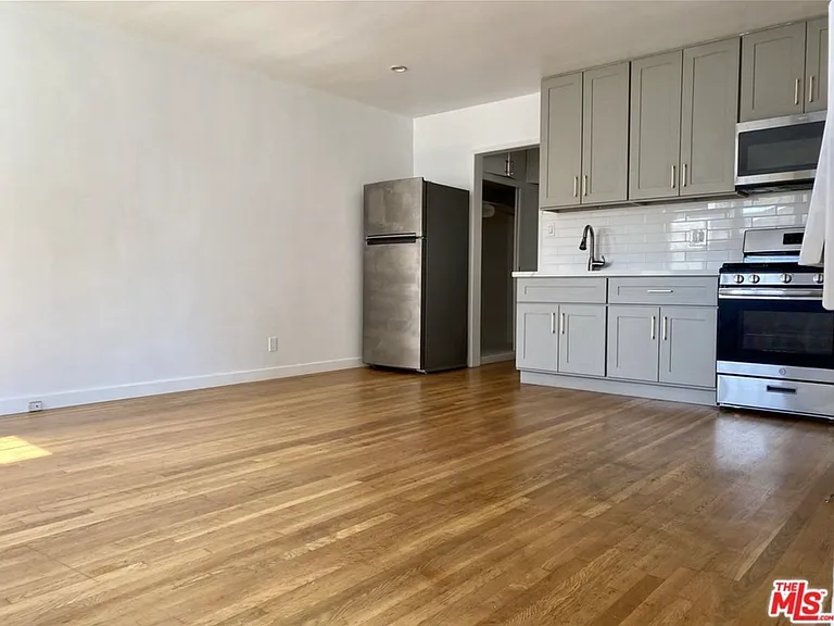 1233 N Cordova St #D — Photo 3