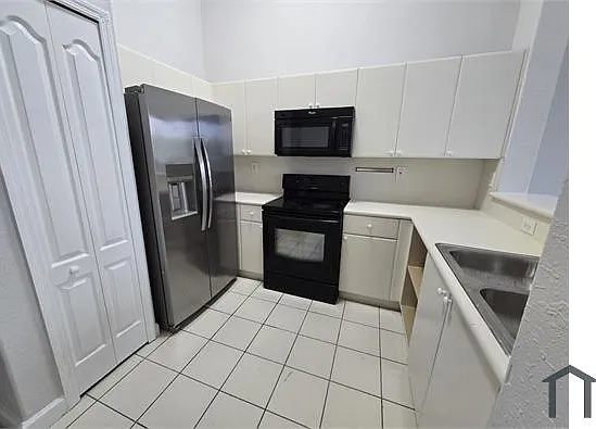 3 bed, 1100 sqft, $1,950 — Photo 4