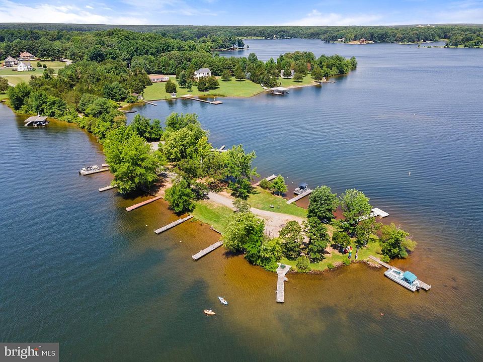 1st image of 74 Eveland Dr