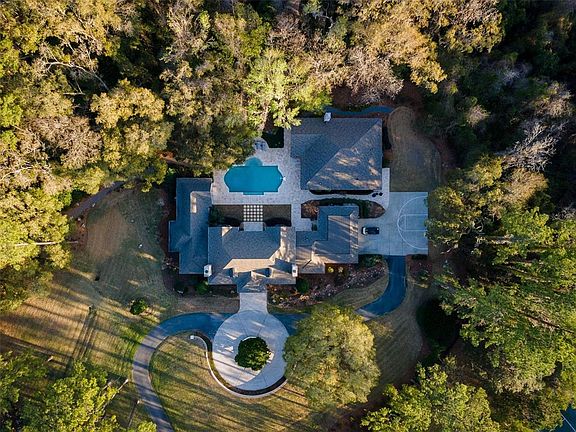 2nd image of 623 SW 93rd St