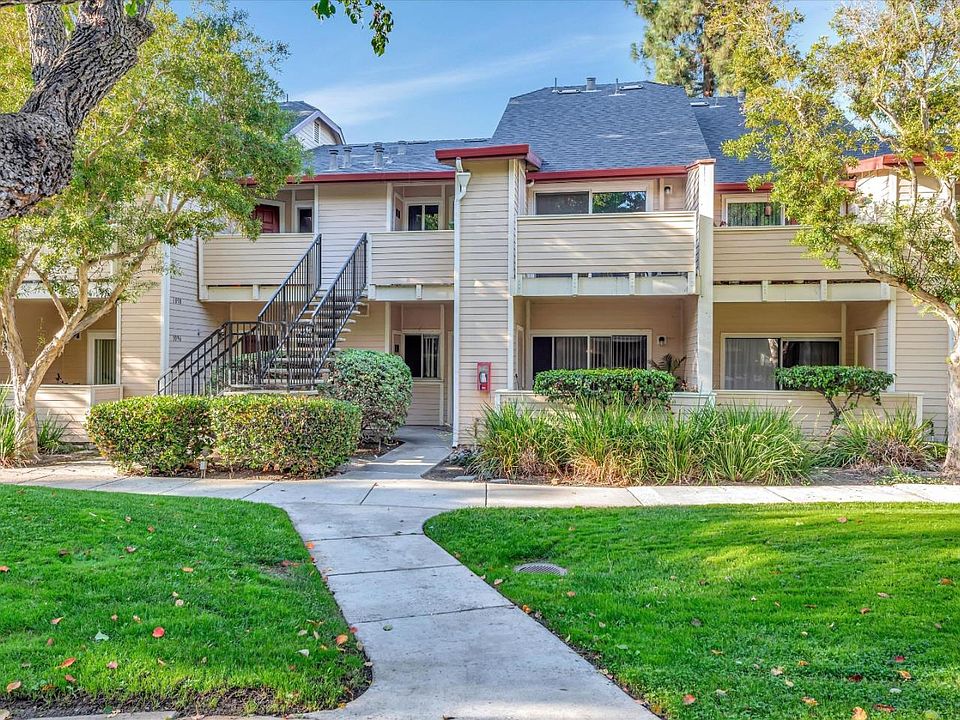 1st image of 1094 Cedar Gables Dr