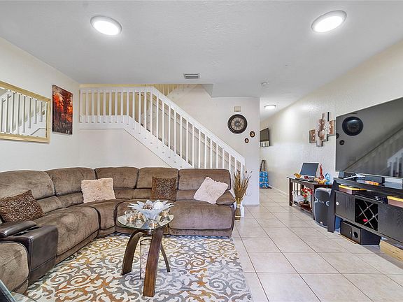 2nd image of 406 W Santa Catalina Circle #406