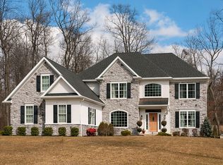 1386 Fox Hill Dr #L-0007, Palmyra, PA 17078