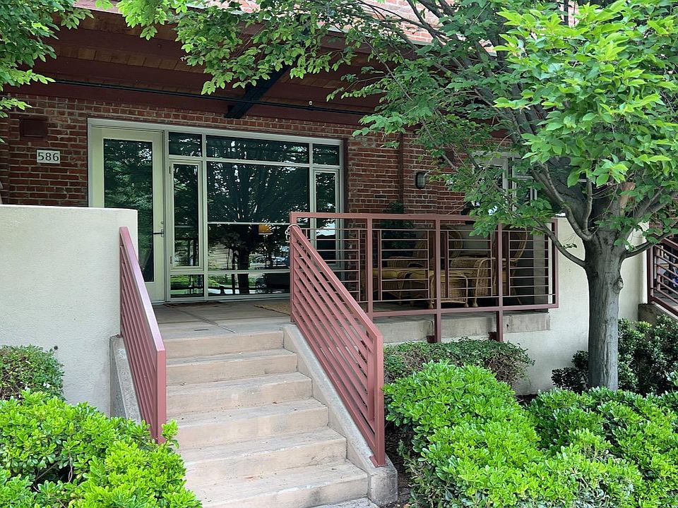 1st image of 586 Manzana Pl