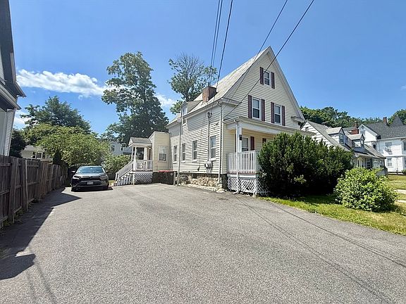 2nd image of 20 Park Rd #2
