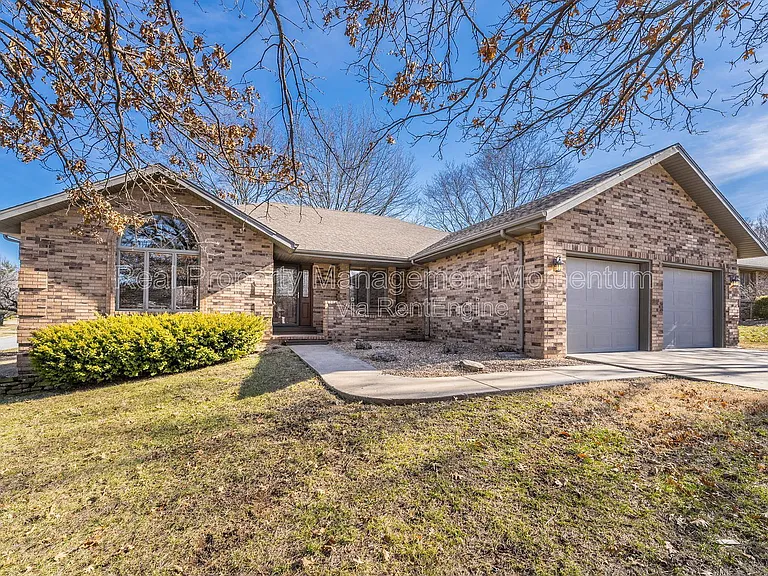 1868 S White Oak Ave — Photo 1