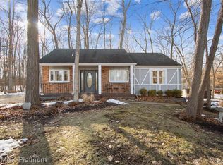 6665 Hellner Rd, Ann Arbor, MI 48105