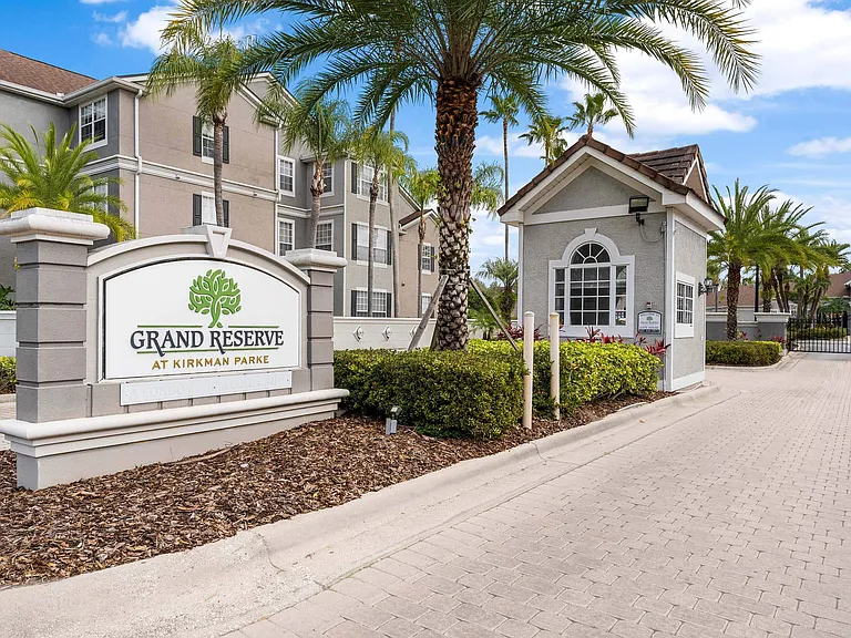 Grand Reserve At Kirkman Parke — Photo 23