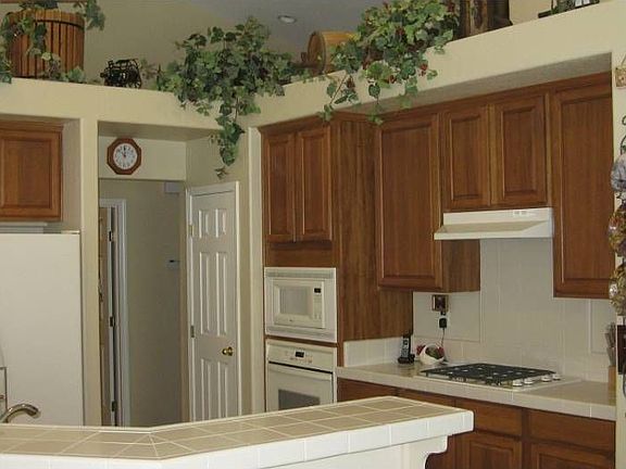 Hickory cabinets will sto