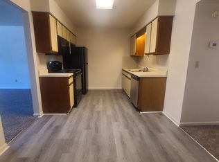 120 NW Vesper St UNIT E, Blue Springs, MO 64014
