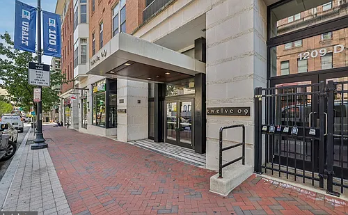1209 N Charles St #409 Photo 1