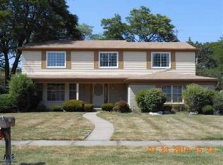 21250 Glenmorra St, Southfield, MI 48076
