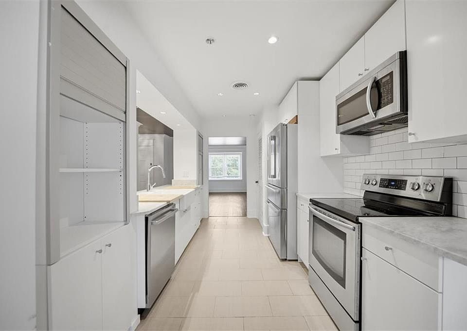 1st image of 134 Elysian Way NW
