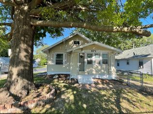 823 25th St, Des Moines, IA 50312