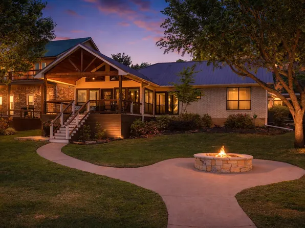 313 Lake Front Dr, Mabank, TX 75156