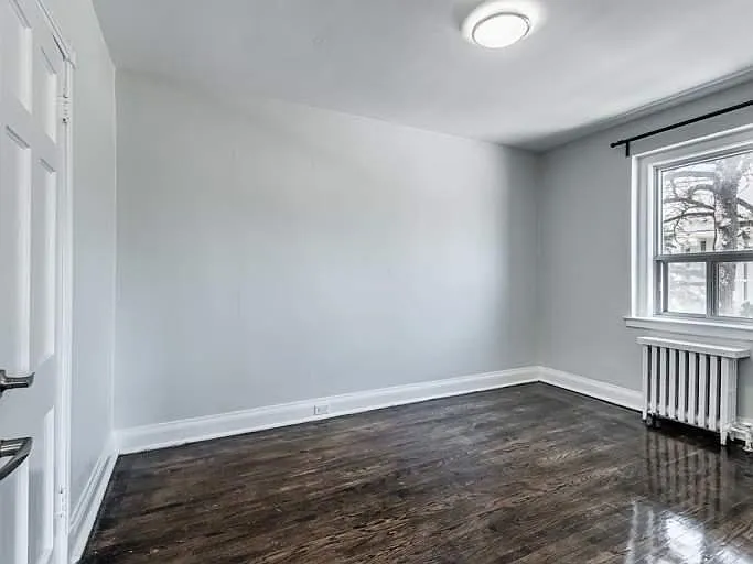 1660 Bathurst St — Photo 17