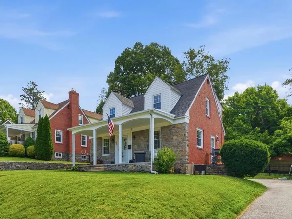 455 Glendale Cir, Springfield, PA 19064
