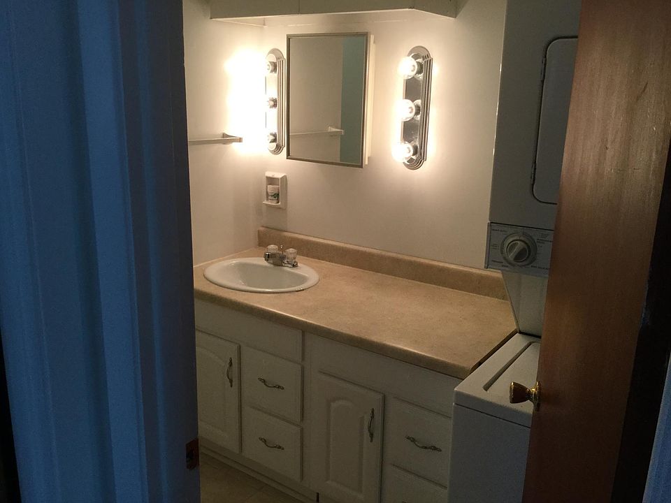 1st image of 50 Park Lane Ct #50
