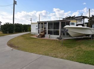 300 Old Causeway Rd #4, Atlantic Beach, NC 28512