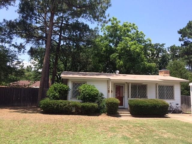 1st image of 814 Lombardy Ln