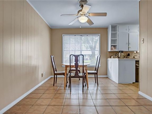 2nd image of 1401 Skrivanek Ct