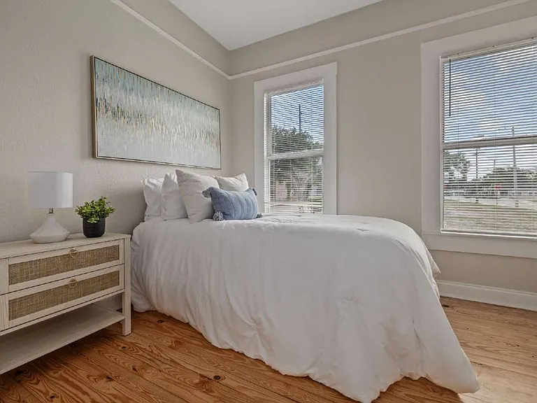 2506-1 E Columbus Dr #2 — Photo 9