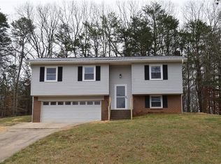 104 Green Forest Dr, King, NC 27021