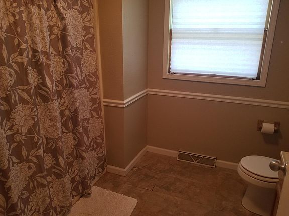 5th image of 305 S Hazelwood Ave