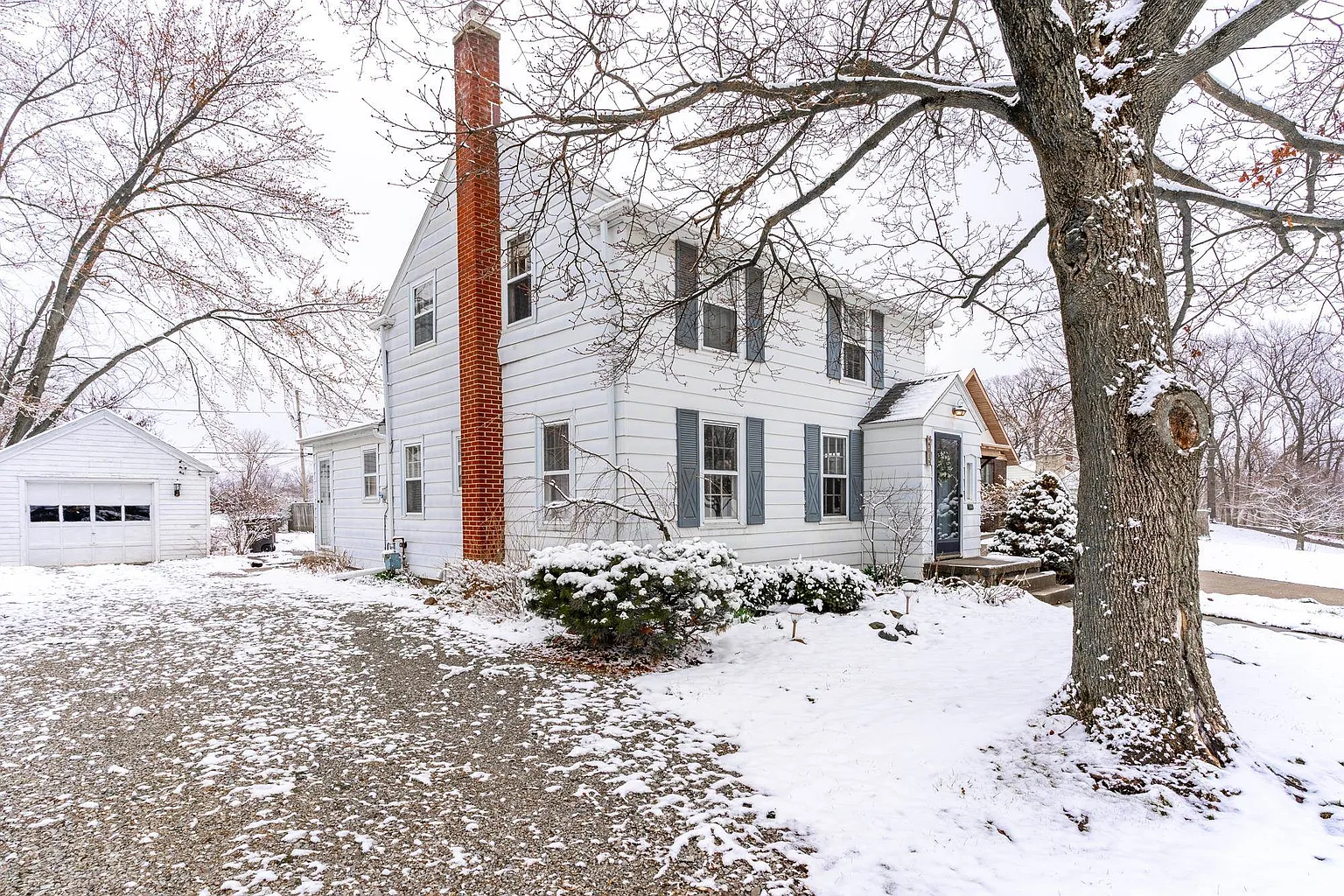 469 Penn Ave photo 1